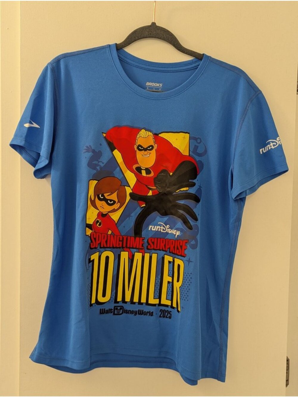 RunDisney 2025 Springtime Surprise 10 Miler T-Shirt  Brooks  Womens Large  Blue